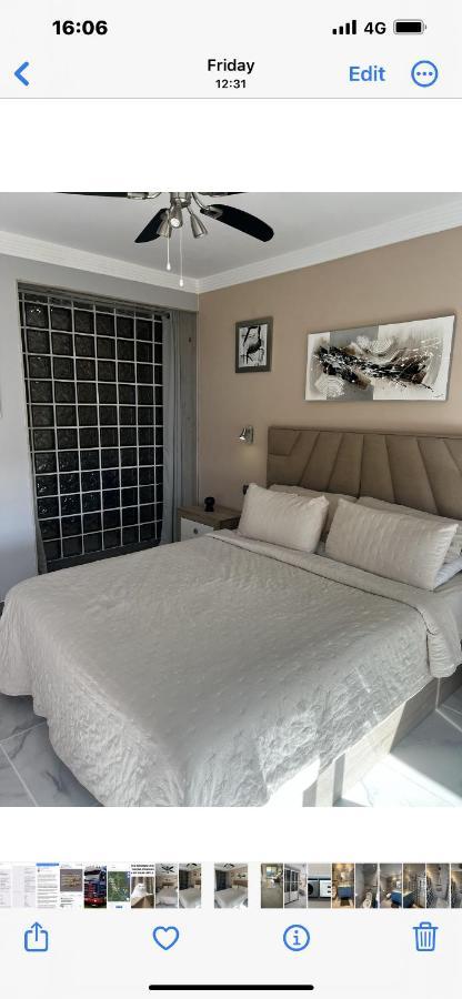 Beachfront Apartment - Sea Views - Marbella Bagian luar foto