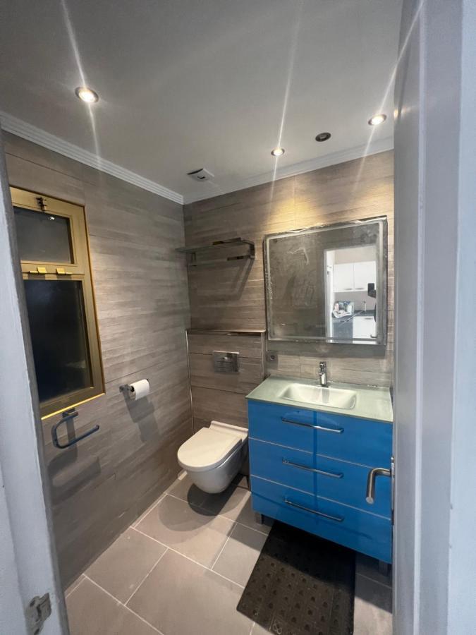 Beachfront Apartment - Sea Views - Marbella Bagian luar foto